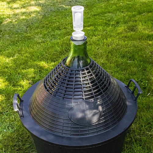 Globo para vino 34L en cesta de plástico - 7