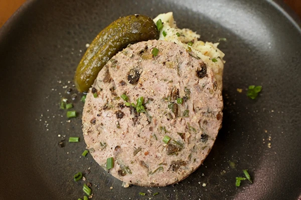 Fiambrera con fiambre de cerdo