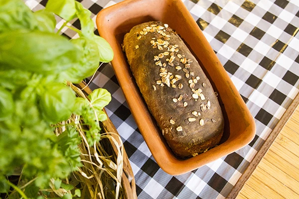 Pan de trigo sarraceno y arroz en olla