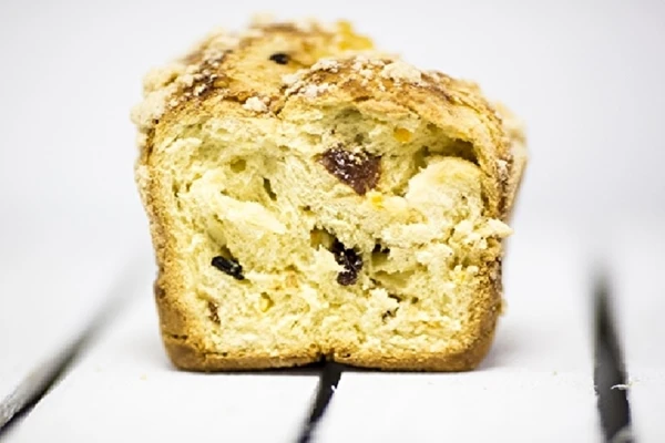 Pastel de levadura casero con crumble