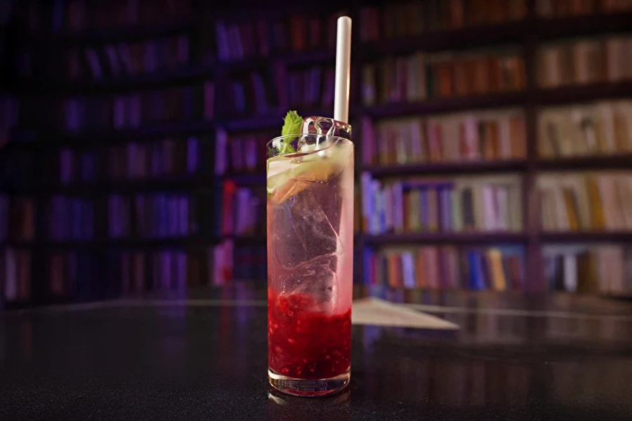 Browin Przepiśnik - El Rey de la Frambuesa – un mocktail elegante para cualquier ocasión
