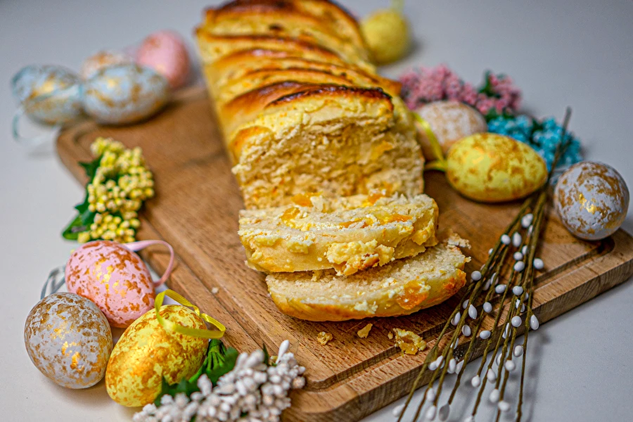 Browin Przepiśnik - Pastel de levadura de Pascua con requesón y albaricoques